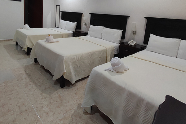 habitacion triple - Hotel CEO Group